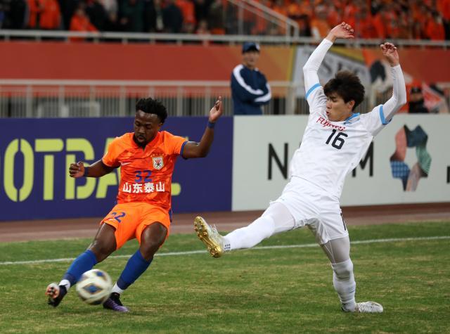 kaiyun app-未能拿下首回合泰山遗憾：踢出精神 下回合赢回来