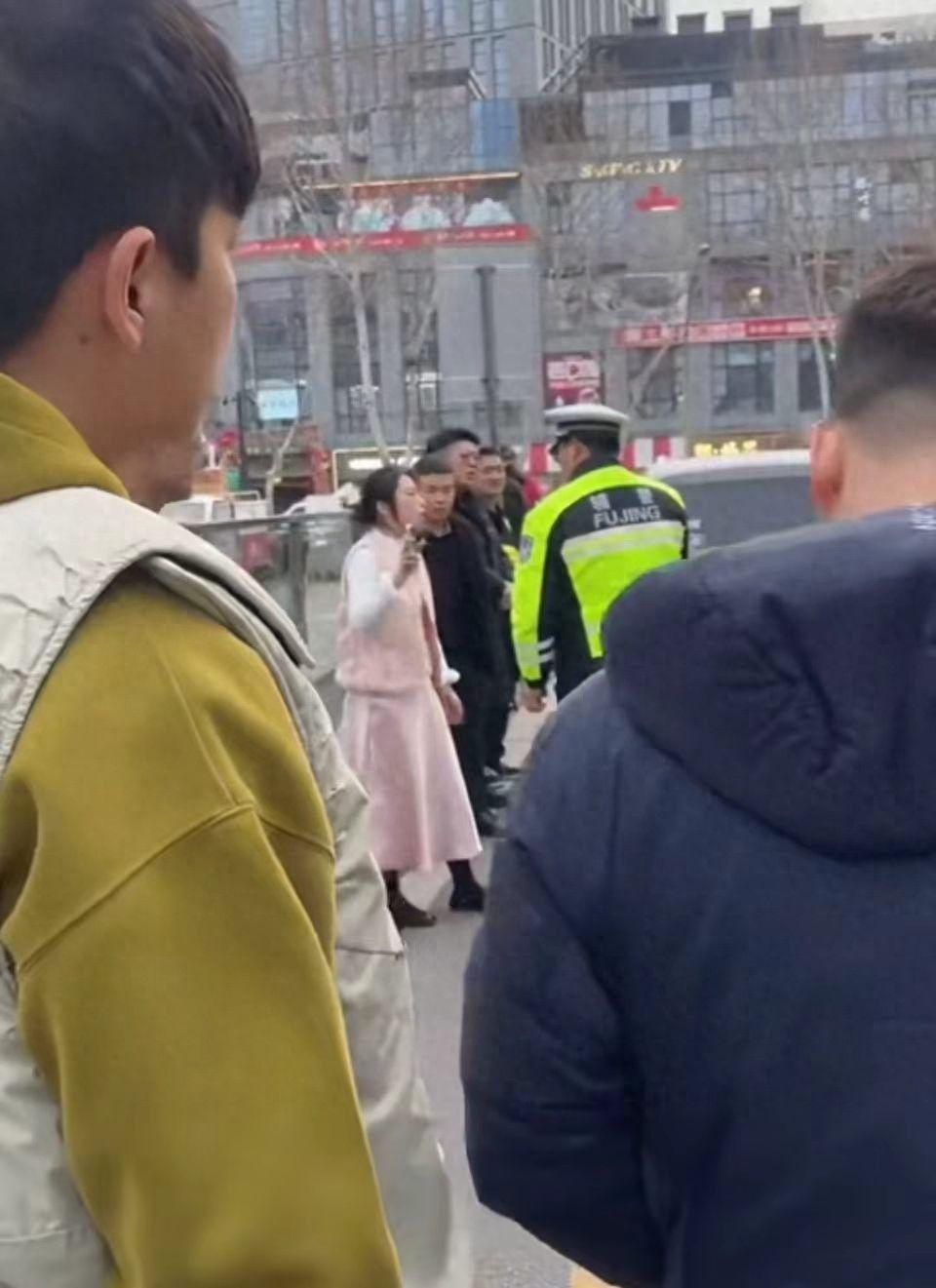 扬州一女子车祸被打后续：长相曝光，人无赖嘴恶毒，全家受到舆论